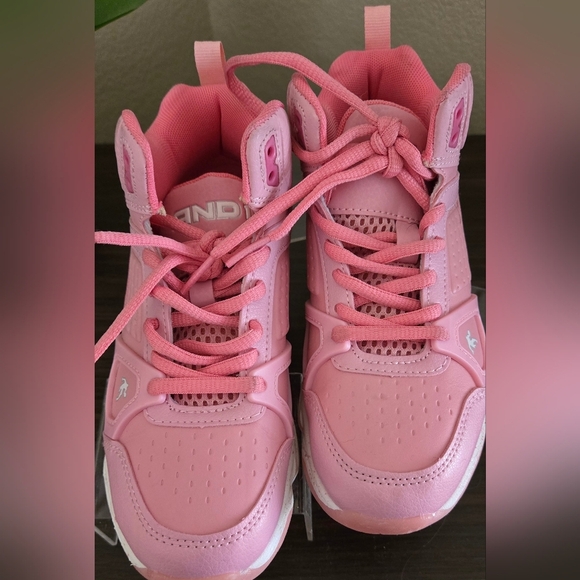 And1 Girls pink and white High Top sneakers size 1. - Picture 3 of 9